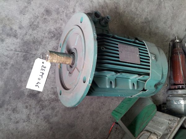 Moteur Leroy-Somer type LS100LT