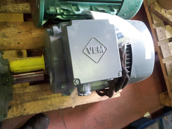 Moteur Leroy-Somer type LS160M