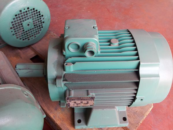 Moteur Leroy-Somer type LS132S20
