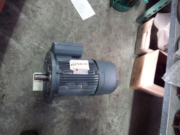 Moteur monophasé ALMO type MMD100LX4