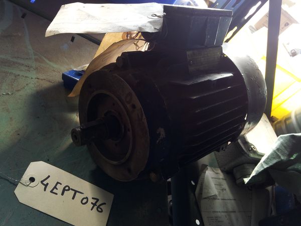 Moteur SIEMENS type 1LA3083-4AA22-ZK49