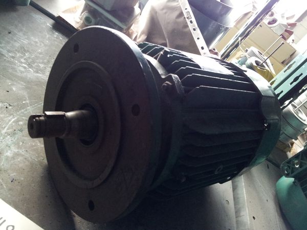 Moteur Leroy-Somer type LS100L2