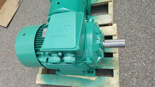 Moteur Leroy-Somer type LS200LT-4