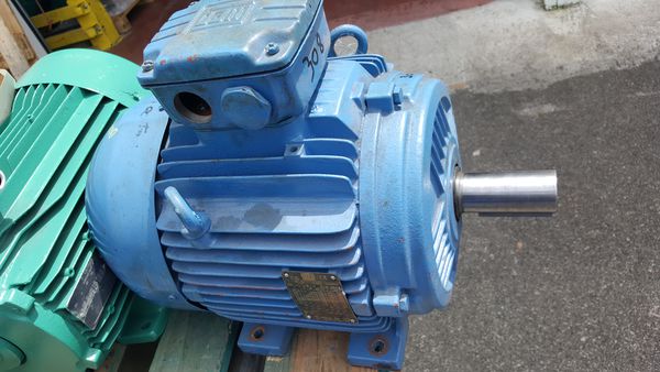 Moteur WEG type 132S-04