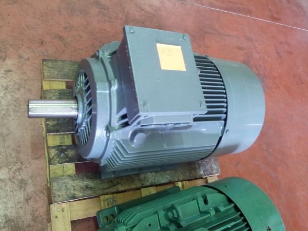 Moteur KSB type 1LA2204AA60Z-225S