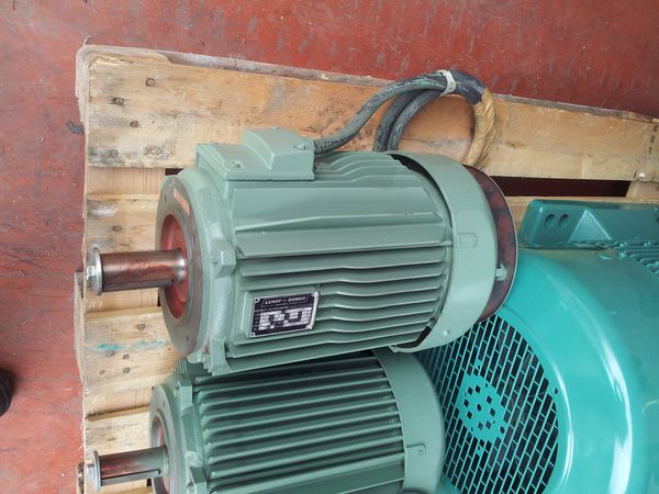 Moteur Leroy-Somer type LS132M1