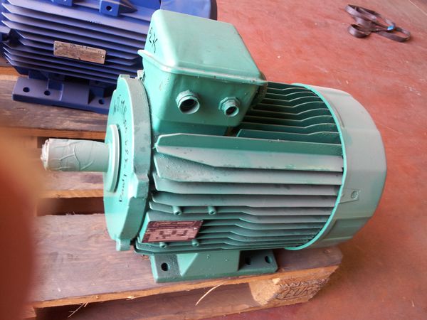 Moteur Leroy-Somer type LS132M1