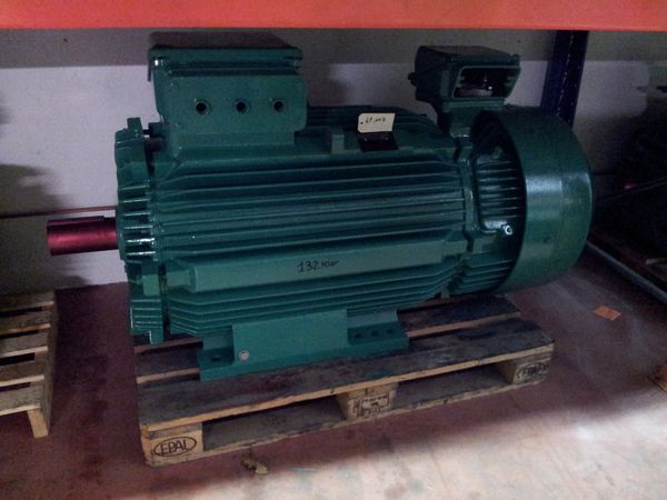 Moteur Leroy-Somer type FLSB315L4B3