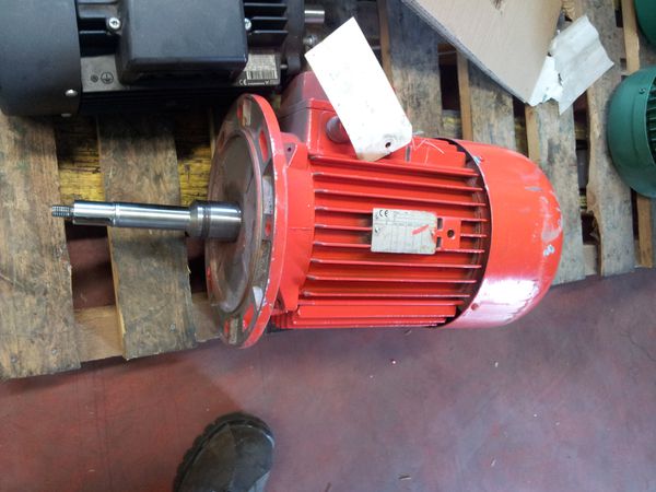 Moteur SAMSON type PSC112/5,5
