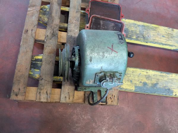 Moteur OGIER BOUDOUL type VN90L84