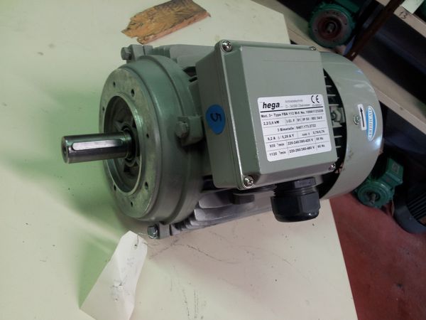 Moteur HEGA type FCA112M-6